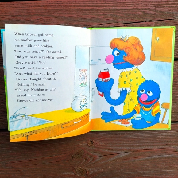 VINTAGE 1985 Sesame Street Grover Learns to Read Start-to-Read Children's Book - Picture 4 of 8